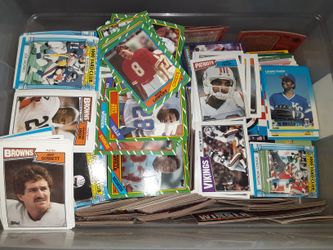 Football And Baseball Cards..vintage
