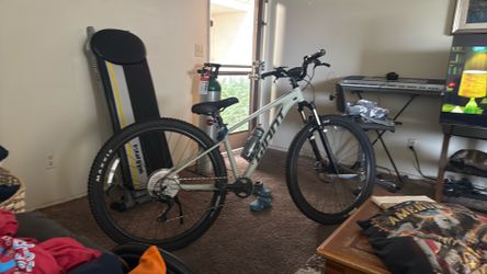 Giant Talon Bike