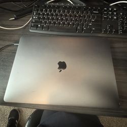 Macbook Pro 15”