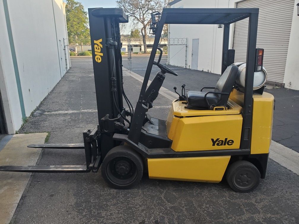 Yale Forklift 5000# Capacity