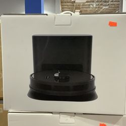 Black Dustin floor robot