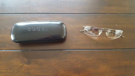 GUCCI Sunglasses and case