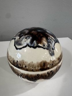 Vintage Studio Pottery Covered Orb Bowl, Signed Moye – Organic Modern Ceramic Sphere, Cream & Brown