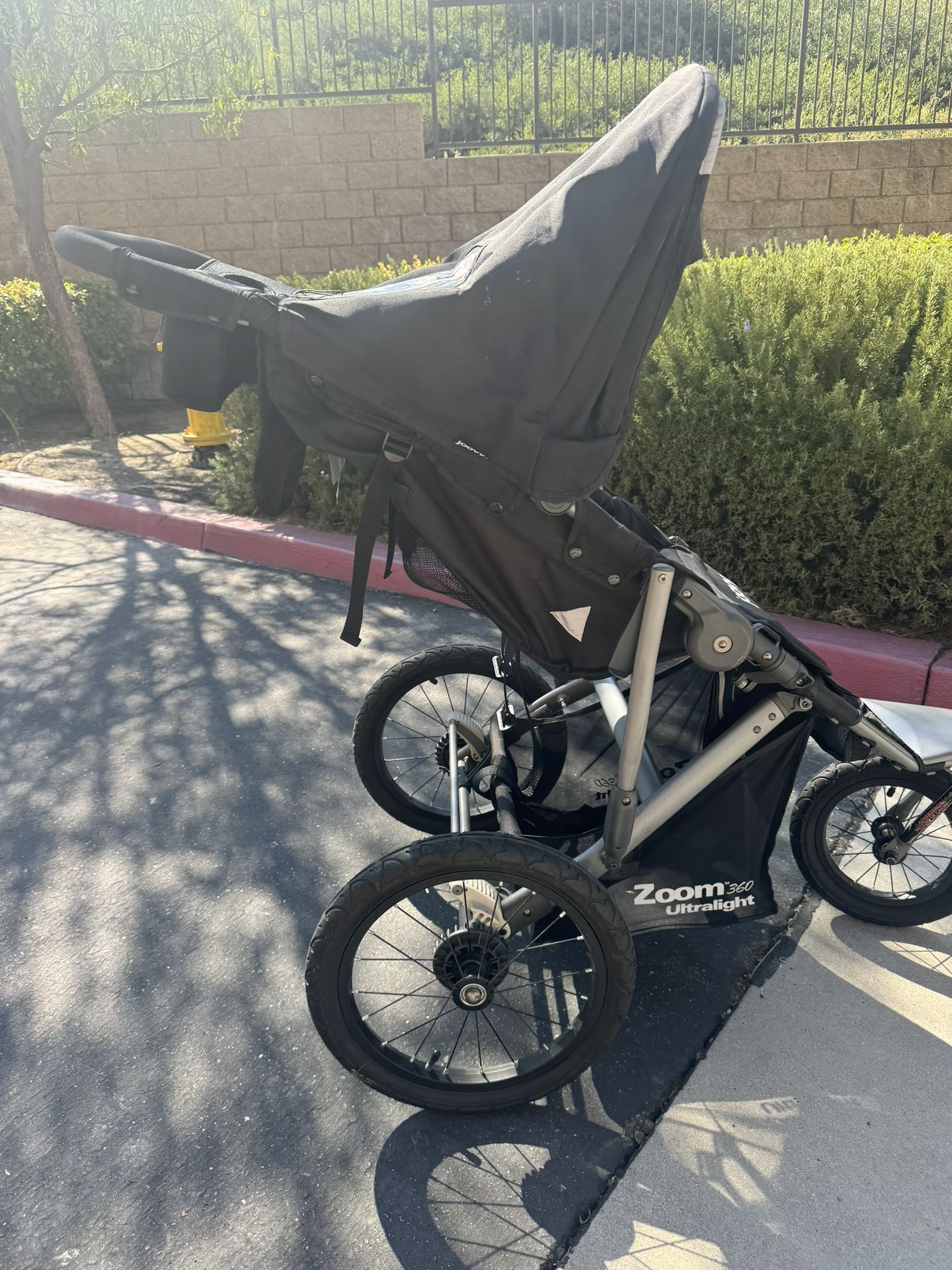 Joovy Zoom 360 Ultra Light Weight Performance Jogging Single Stroller Strollers Accessories