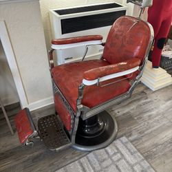 (1941) Emil J. Paidar: Antique Barber Chair.