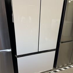 Bespoke 3 Door White Glass Refrigerator - Beverage Center 
