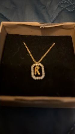Gold K necklace