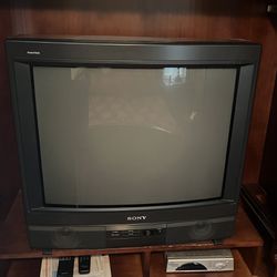 Retro Sony Color TV-  Circa 1990
