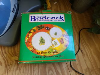 Vintage Badcock Christmas Dinnerware 