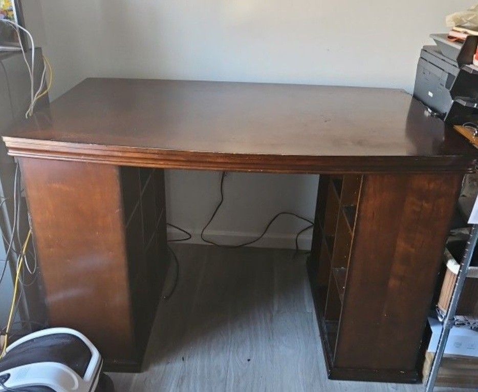 Desk Table