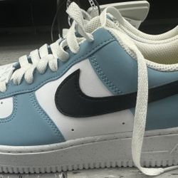 Nike Air Force 