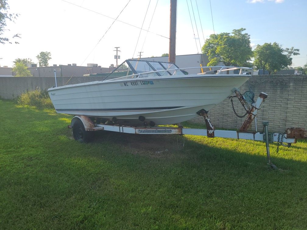 18 Ft Rinkerbuilt Boat
