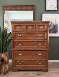 Thomasville Chest of Drawers Dresser