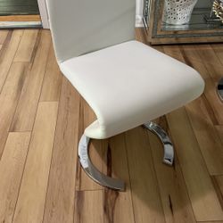 Dining room chairs for sale 4 