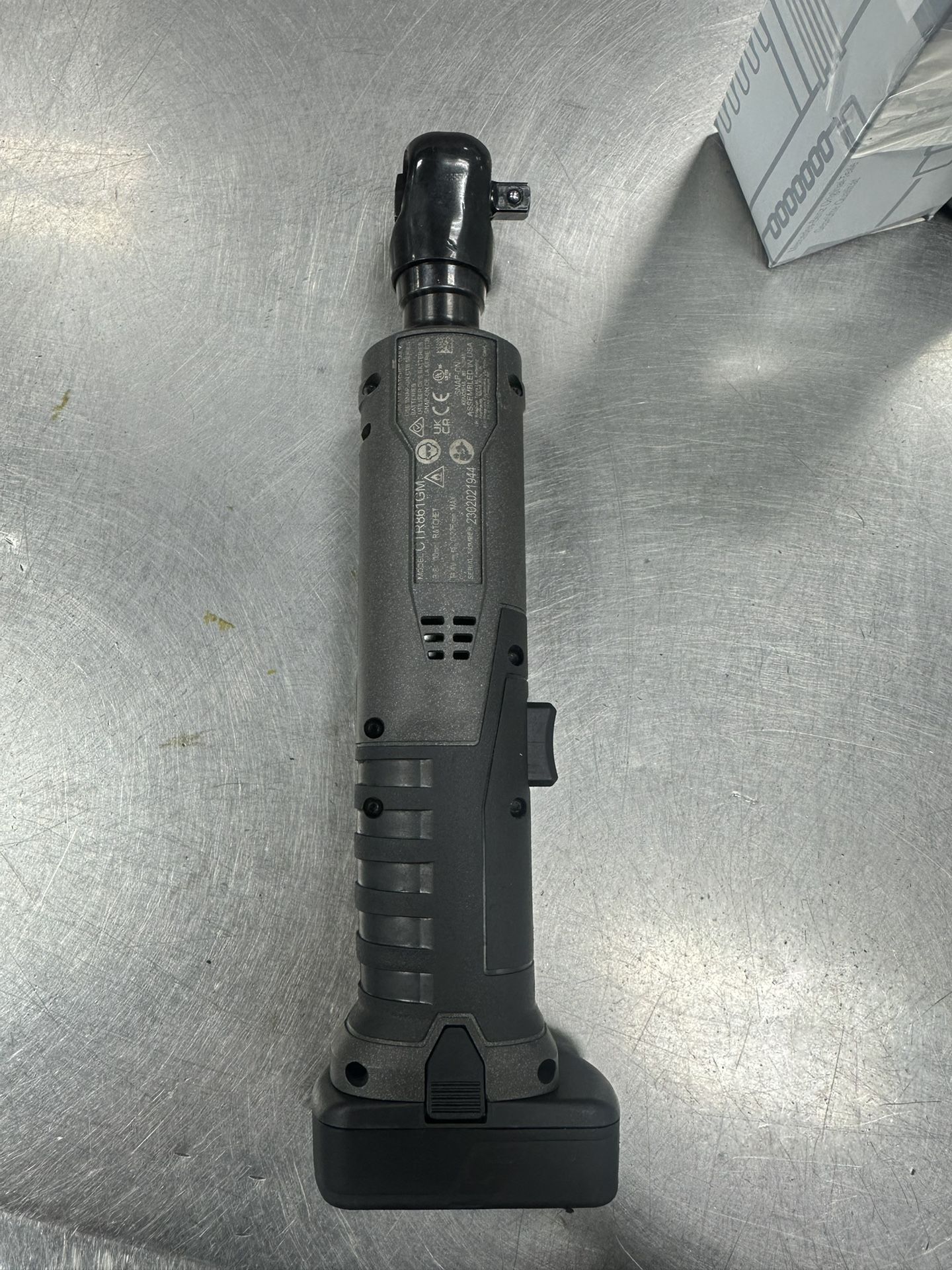 Snap On 3/8 Electric Ratchet (with Battery And Charger)