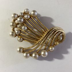 Vintage Costume Gold Pearl Floral Cluster Brooch
