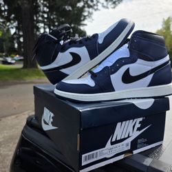 Nike Jordan 1's new never wore 11.5