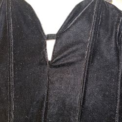 Brand New Black Velvet Corset With Thin Straps. Very Soft Fabric . Size XS. Could Be Worn By Itself Or Over A Button Up Shirt.
