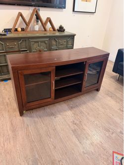 Tv stand