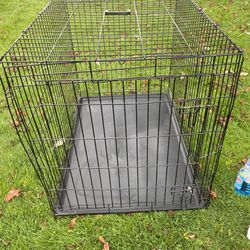 42 Inch Dog Crate Large Dog Kennel with Plastic Tray & Divider Folding
