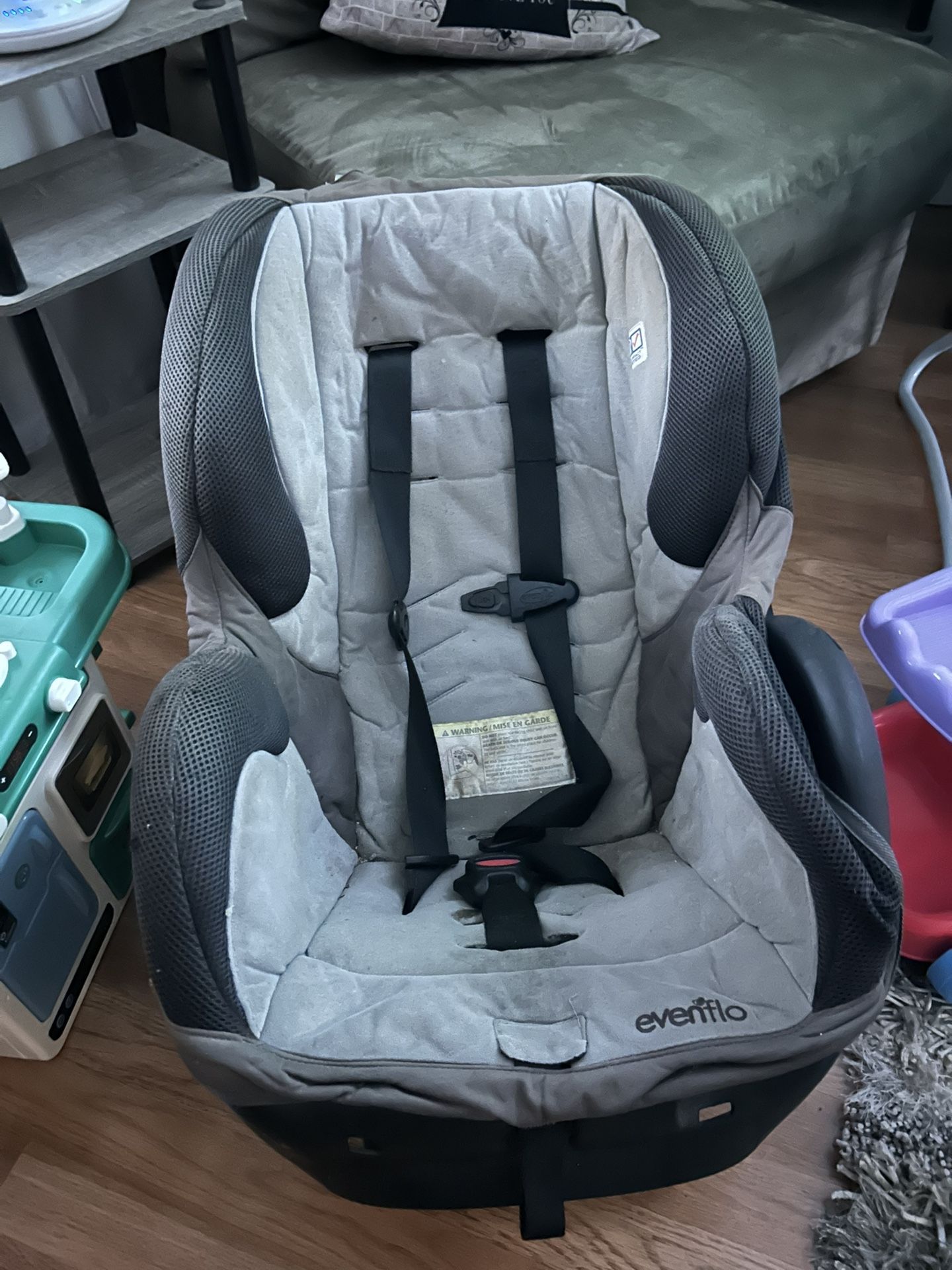 Car seat. Good Condition!