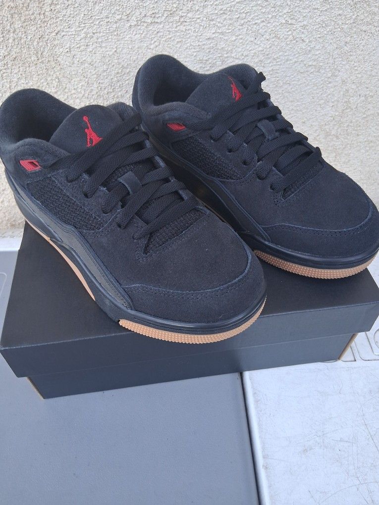 New Jordan Size 5Y