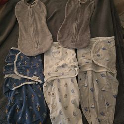 New born swaddles