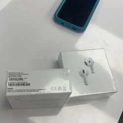 Air Pods 4