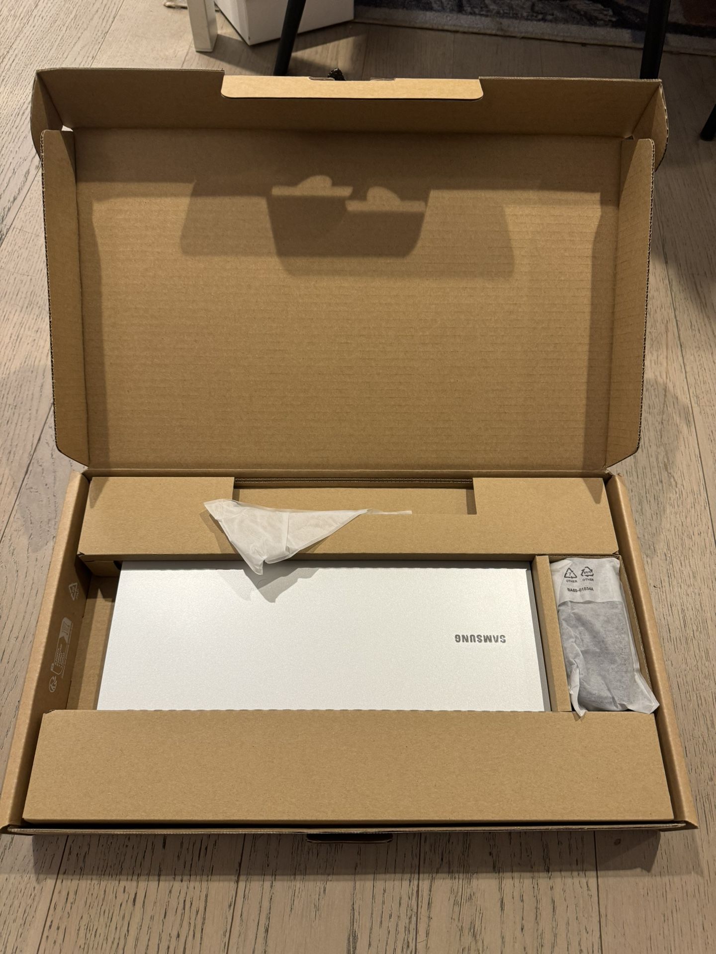 Galaxy Chromebook Go 14", LTE, 32GB, Silver