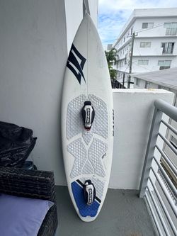 Naish Skater 5'0" Directional Kiteboard Dakine Foot Straps Fins BUNDLE $1300 new