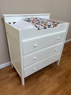 DaVinci Jayden Changing Table Dresser