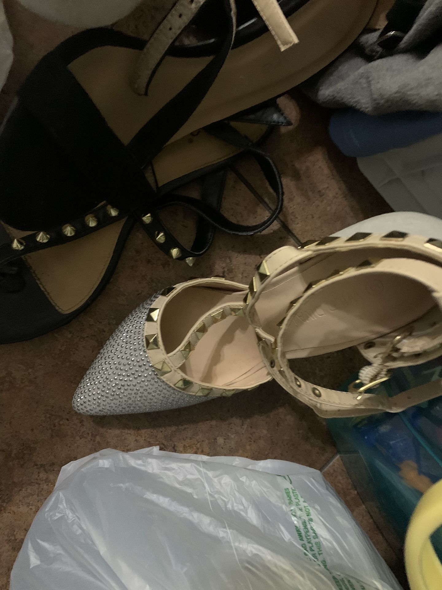Heels and shoes!!and clothes small!!!FREE