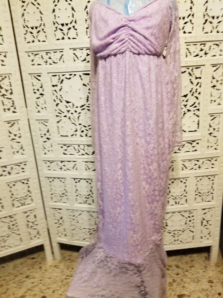 Maternity Lace  Dress Size: Small