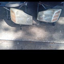 Nissan Armada Se 2005-2008 Headlights.
