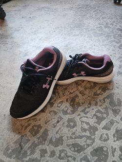 Under Armour Women's Shoes- Size 9
