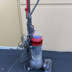 Dyson Ball, Vacuum
