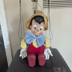 DISNEY PINOCCHIO MARIONETTE