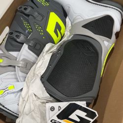 Brand New!!! Gaerne Boots Size 9