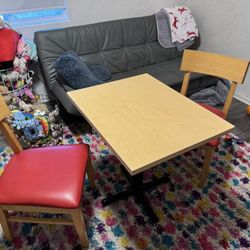Small Table And Chairs Was Used In Kids Room
