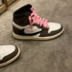 Travis Scott size 9 shoes