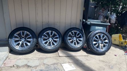 Chevrolet rims with tire