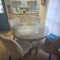 Kitchen Table 4 Chairs Wood Top With A Piece Of Glass On Top