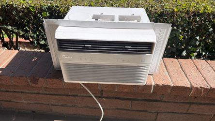 Midea window Air conditioning unit