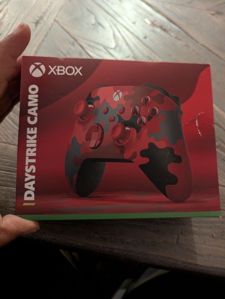Microsoft Xbox Wireless Controller - Daystrike Camo