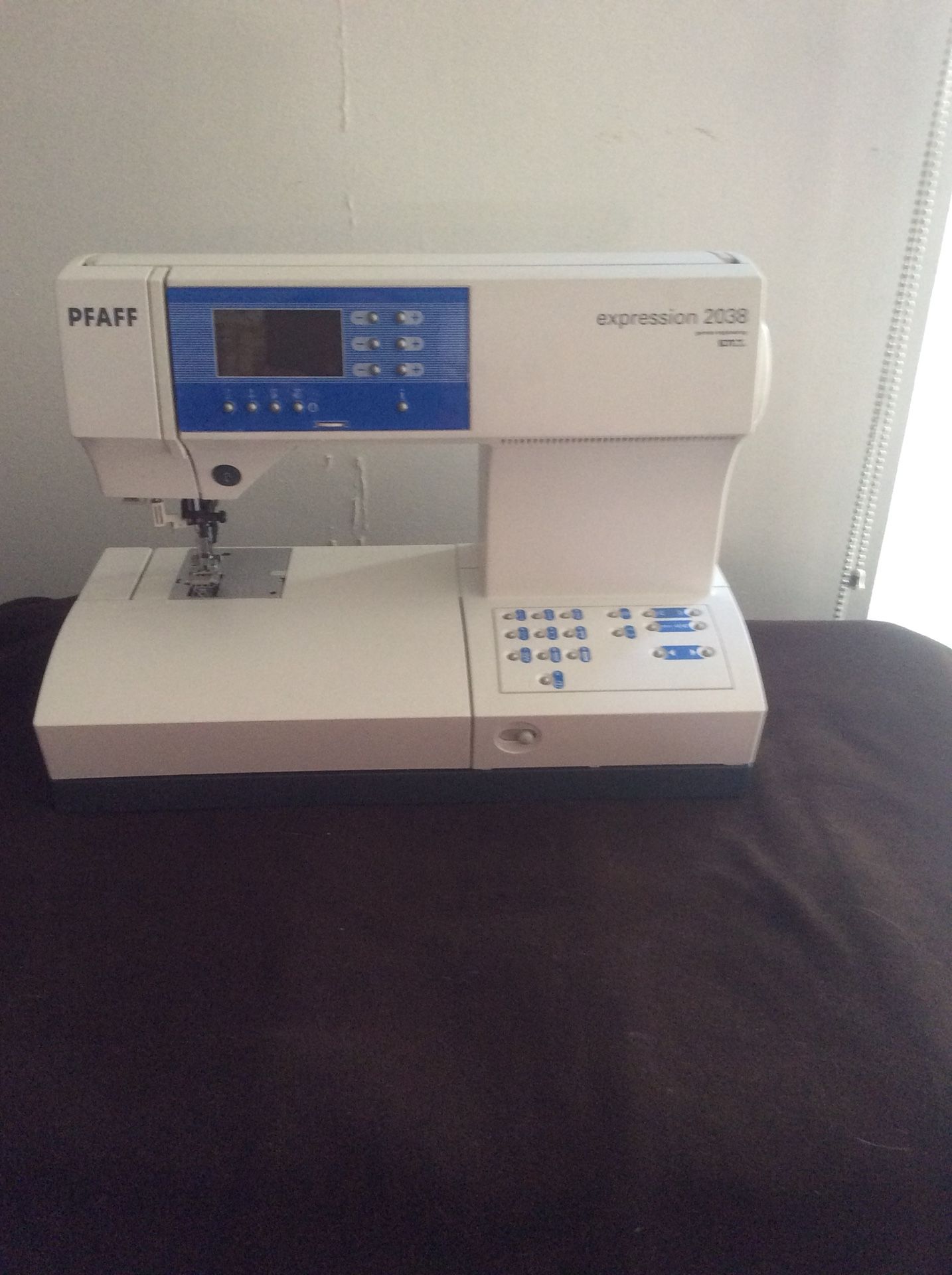 PHAFF expression 2038 sewing machine