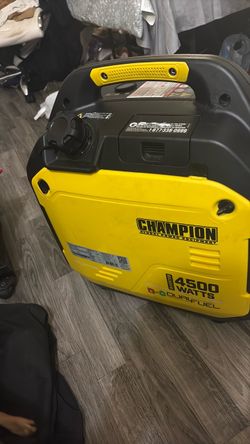 Champion 4500W Dual Fuel Inverter Generator