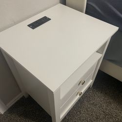 2 Nightstands With Charging Ports