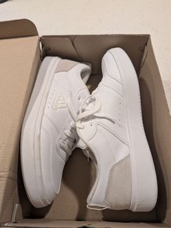 New Men shoes Size 10.5