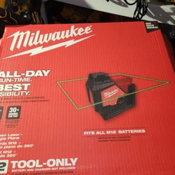 Firm Price🛑 Milwaukee M12 Green Laser 360 Single Plane Tool Only new. No battery" precio firme 🛑
