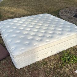 Curb Alert . King Size Mattress 